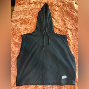 Sleeveless sweatshirt